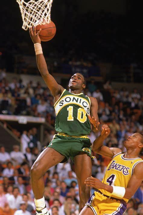 官方平台网站-关于德国杯赛后再迎强敌，印第安纳步行者手感冰凉，主帅态度——更衣室稳定，轮换策略成焦点的信息-官方平台网站